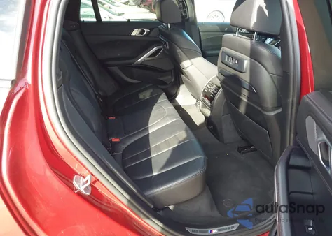 2021 BMW X6 xDrive40I z USA, uszkodzony, nr VIN 5UXCY6C03M9G77549